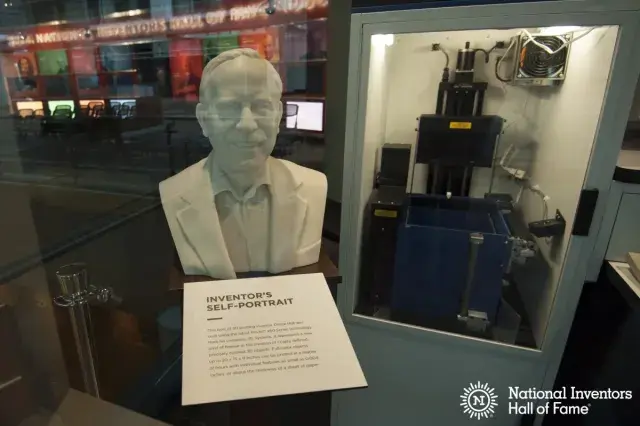 Triển lãm của Chuck Hull tại National Inventors Hall of Fame.
